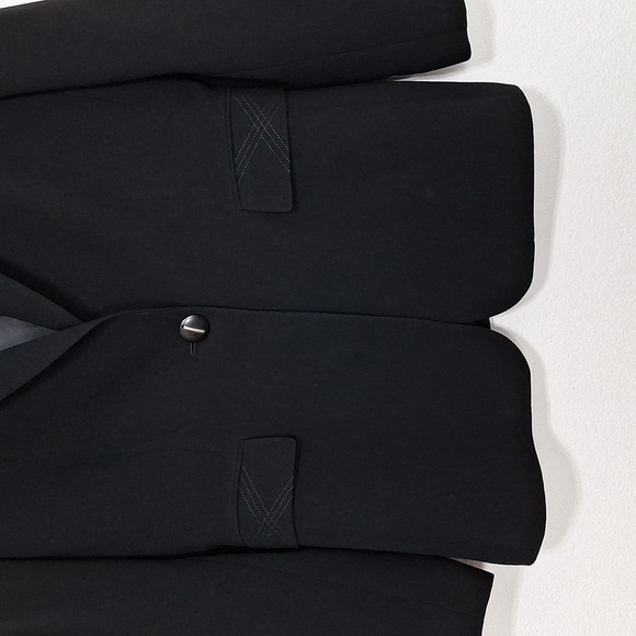 Tahari Vintage Quiet Luxury Black Classic Padded Shoulder Tailored Blazer Sz. 12 - Picture 3 of 11